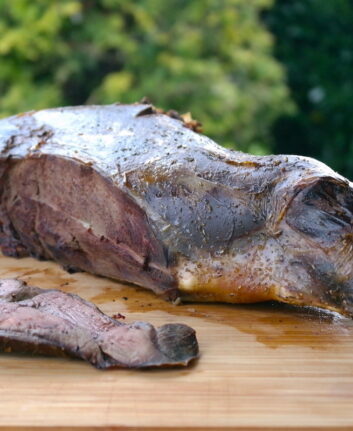 Cuissot de chevreuil rôti au four