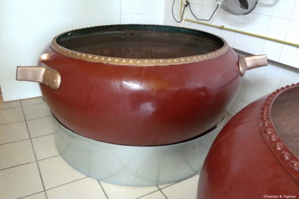 Chaudrons en cuivre
