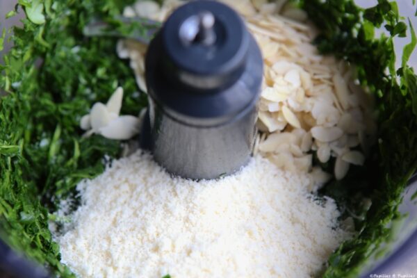 Préparation du pesto