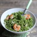 Riz au pesto d'épinards et crevettes