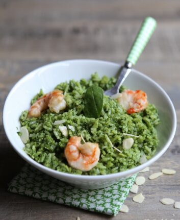 Riz au pesto d'épinards et crevettes