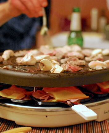 Raclette ©Benjamin Jopen CC BY-SA 2.0