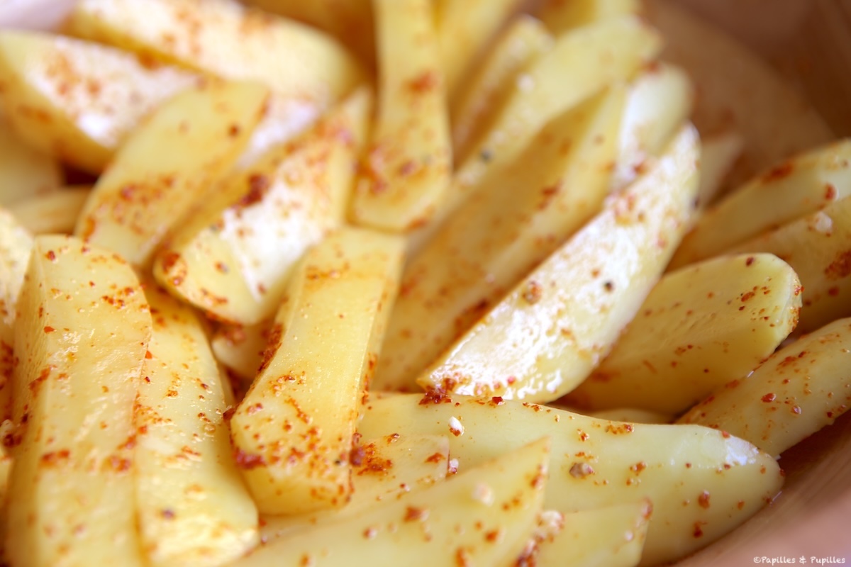 Pommes de terre enrobées d'huile parfumée