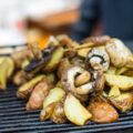 Pommes de terre et champignons au BBS (c) VikaGeyder shutterstock