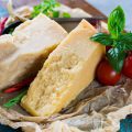 Grana Padano et Parmesan ©barmalini shutterstock