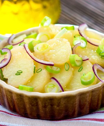 Salade de pommes de terre (c) Dani Vincek shutterstock