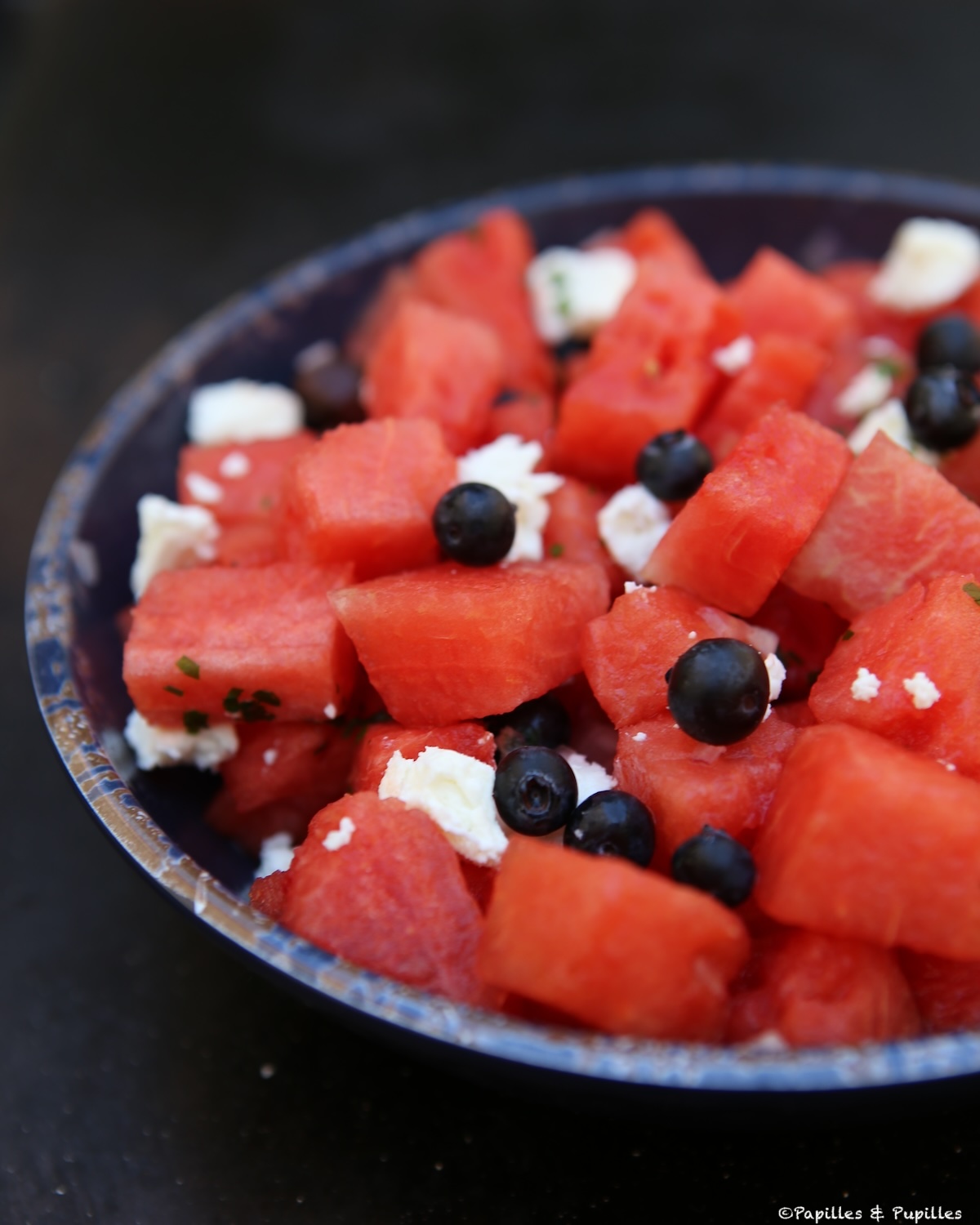Salade de pastèque, myrtille, oignon rouge et feta