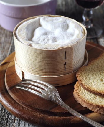 Vacherin Mont d'Or ©photosimysia shutterstock