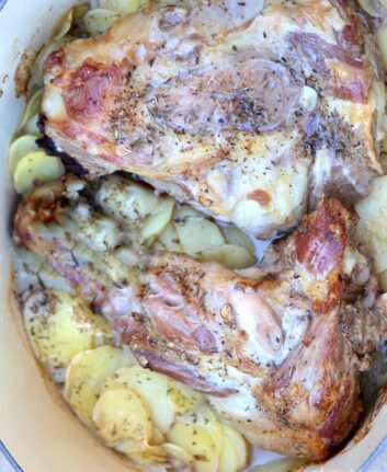 Epaule d'agneau au four et pommes de terre