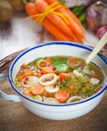 Soupe (c) JaroPienza shutterstock