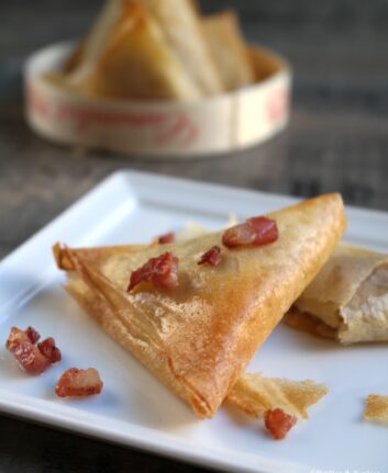 Bricks au Camembert et aux lardons