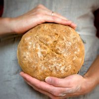 Как испечь хлеб без дрожжей