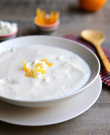 Velouté de chou fleur, fromage de chèvre et zestes d’oranges