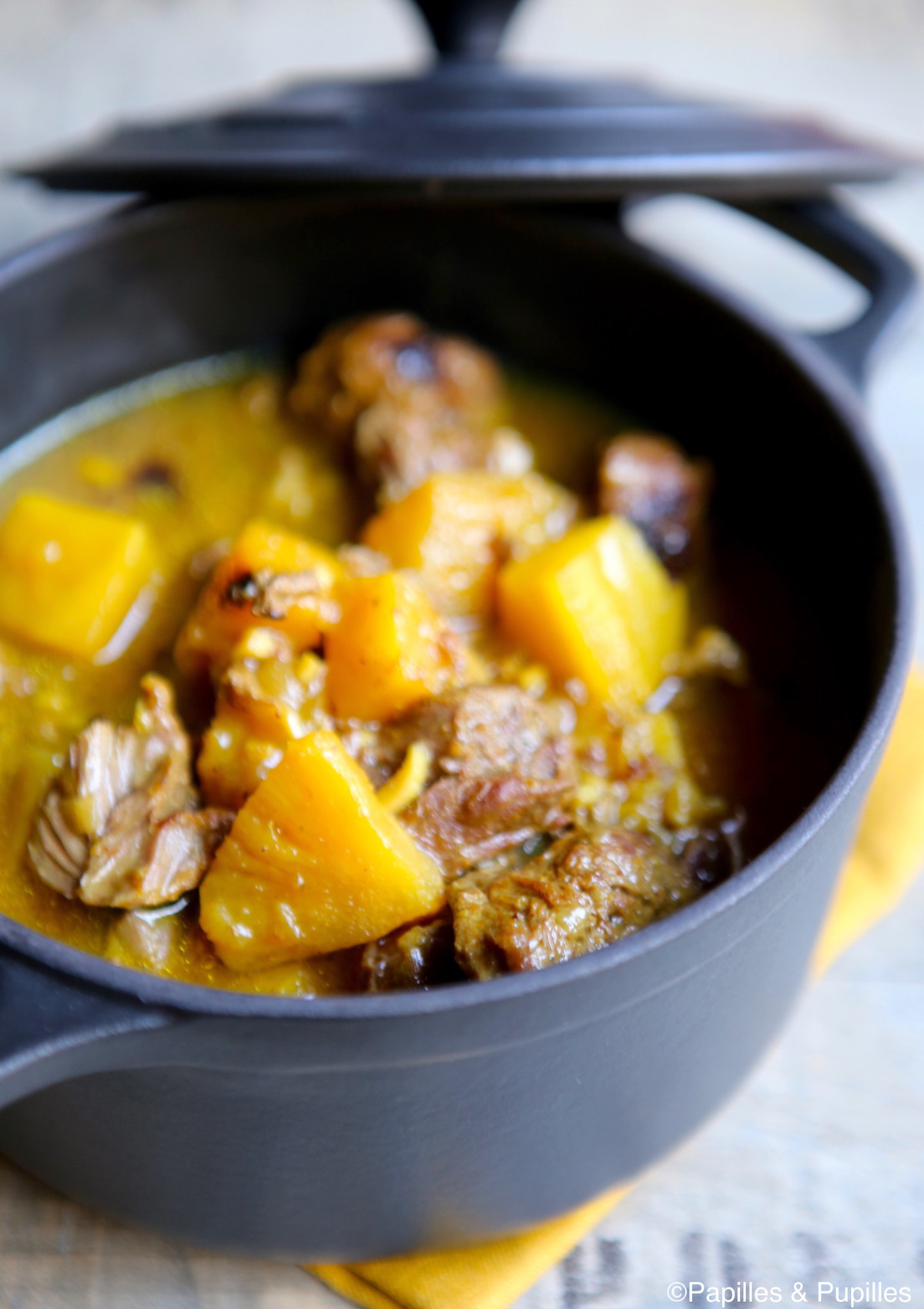 Sauté De Porc Au Curry Et Ananas