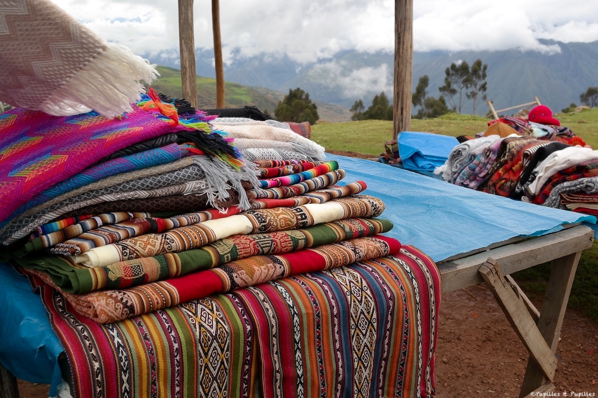 Tissus colorés, Pérou