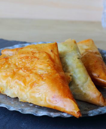 Samossas au boeuf, épinards et petits pois ©Mariontxa shutterstock_