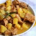 Porc à l'ananas et au romarin