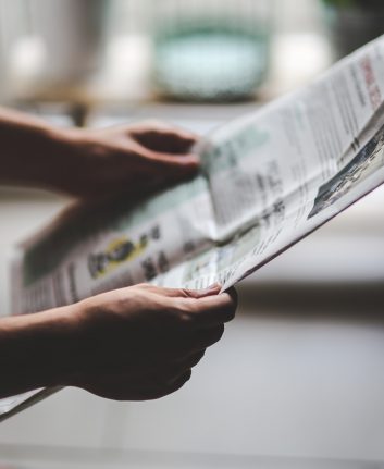 Revue de presse CC0 Pixabay ©Kaboompics