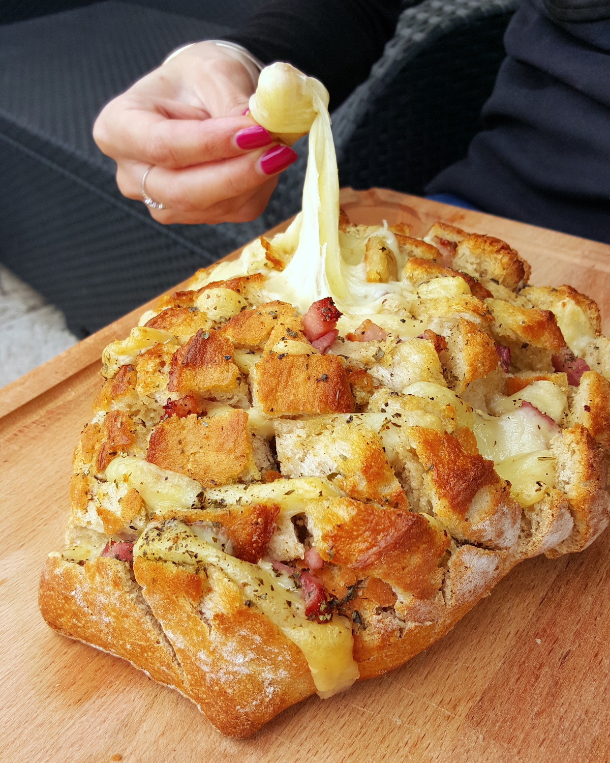 Pain à effeuiller au fromage et lardons