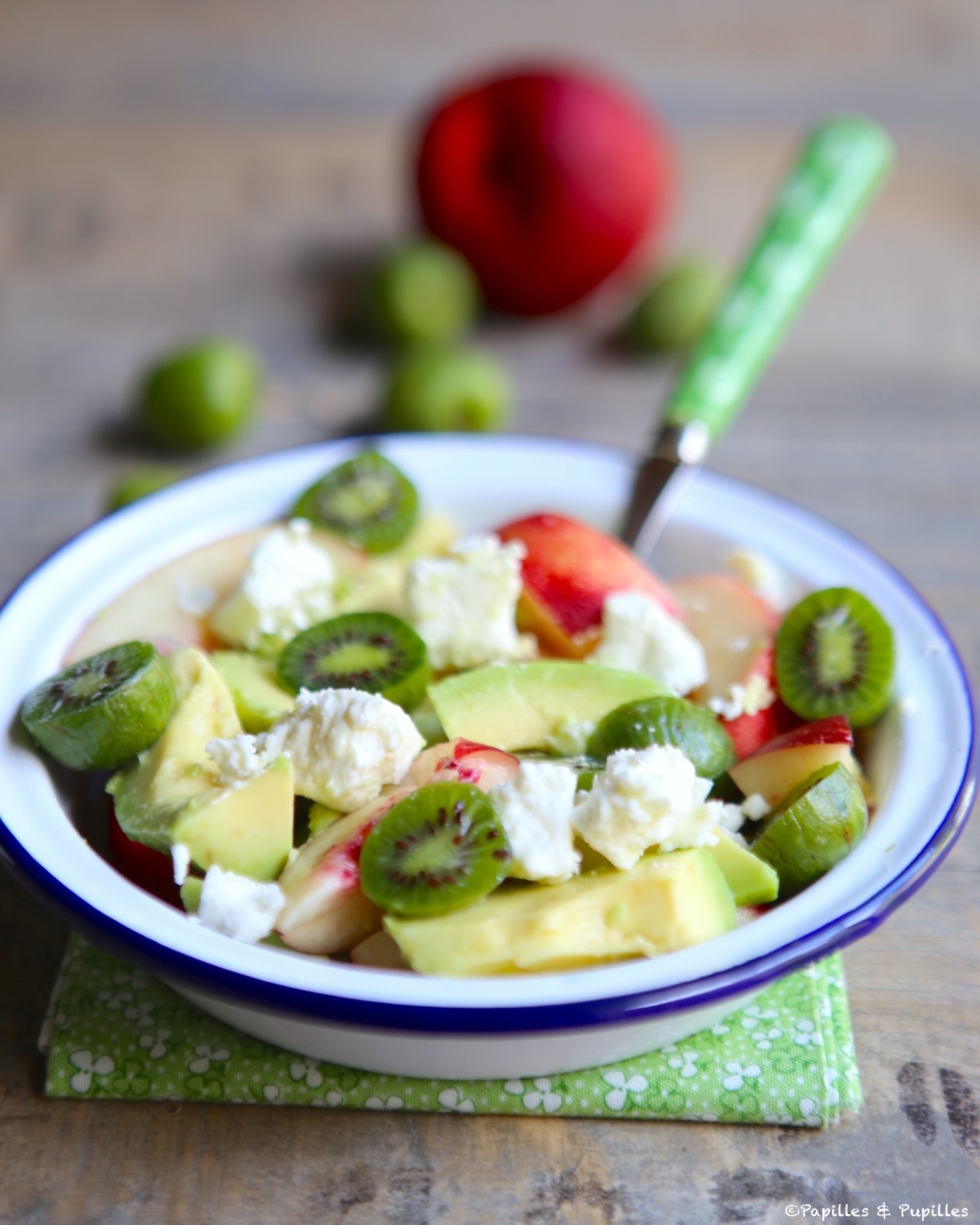Salade nectarine avocat kiwaï feta