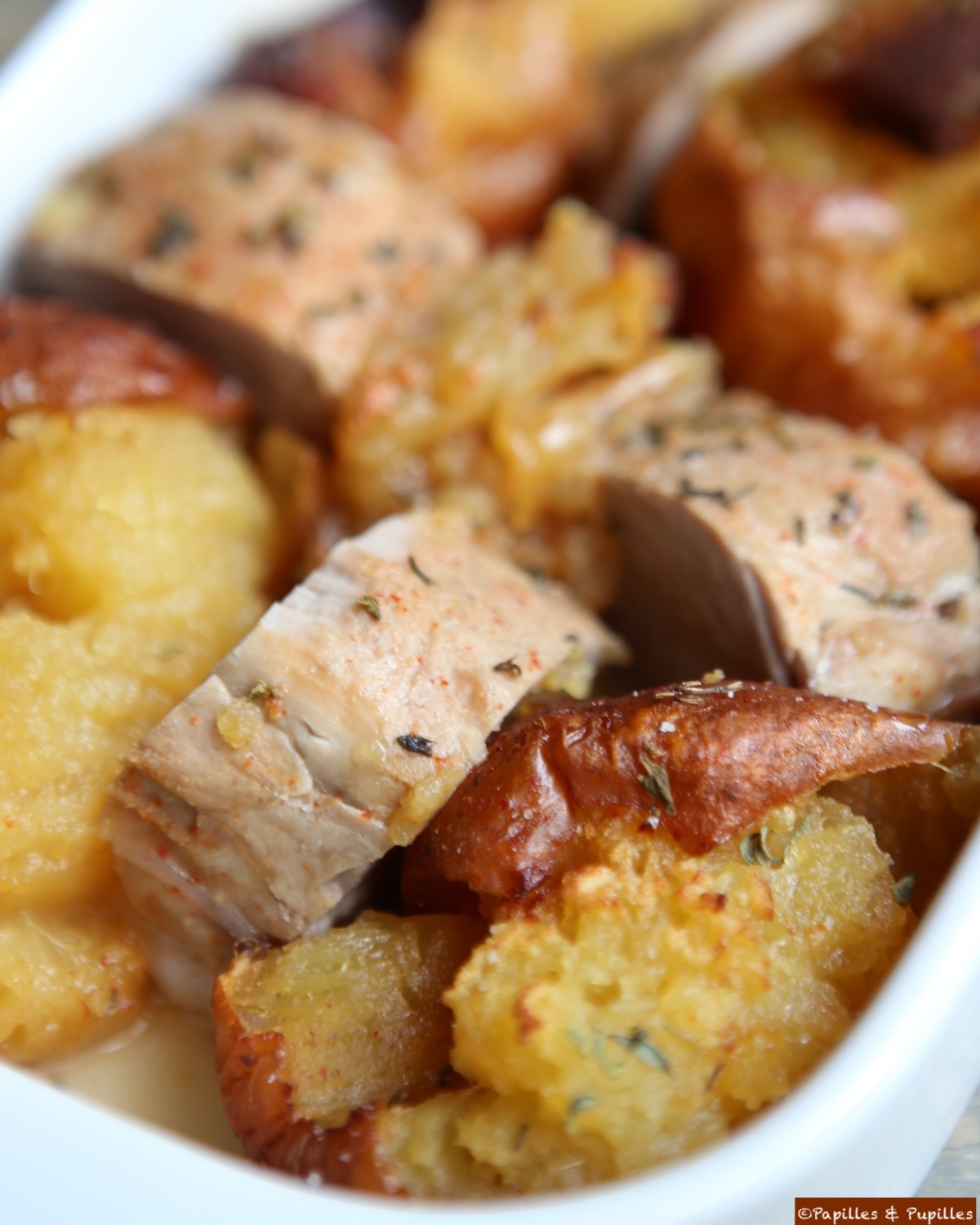 Filet mignon au miel, pommes et sauce Sriracha