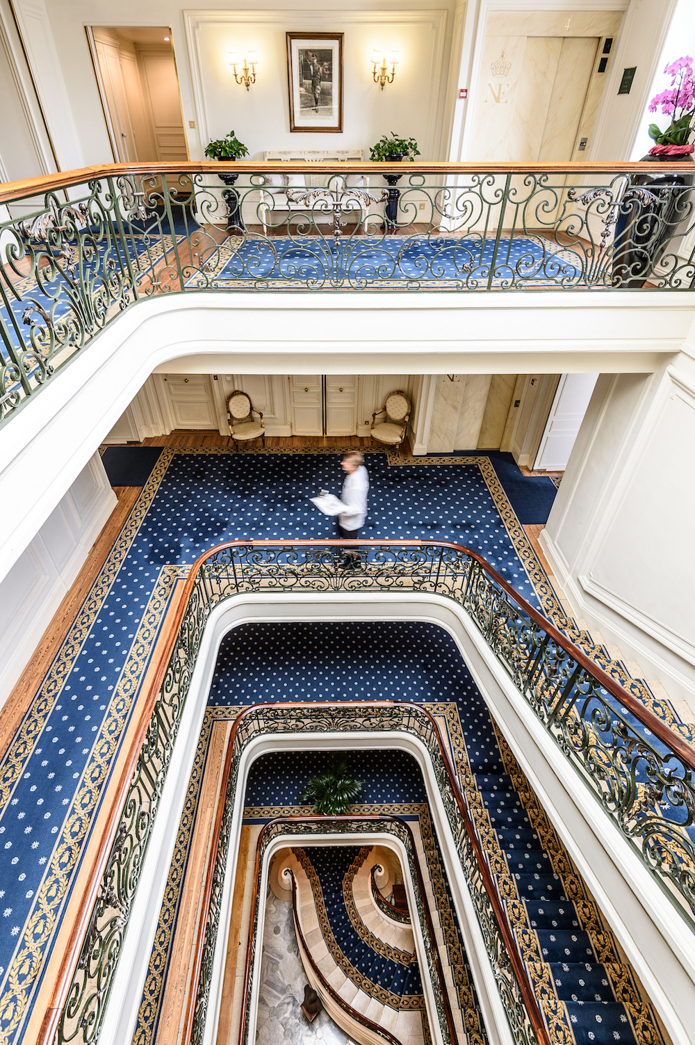 L'escalier - Hôtel du Palais