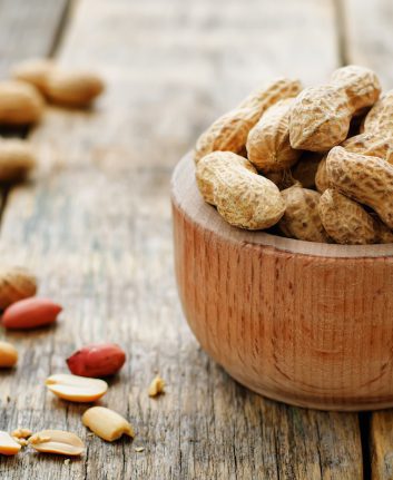Cacahuètes (c) Nataliya Arzamasova shutterstock
