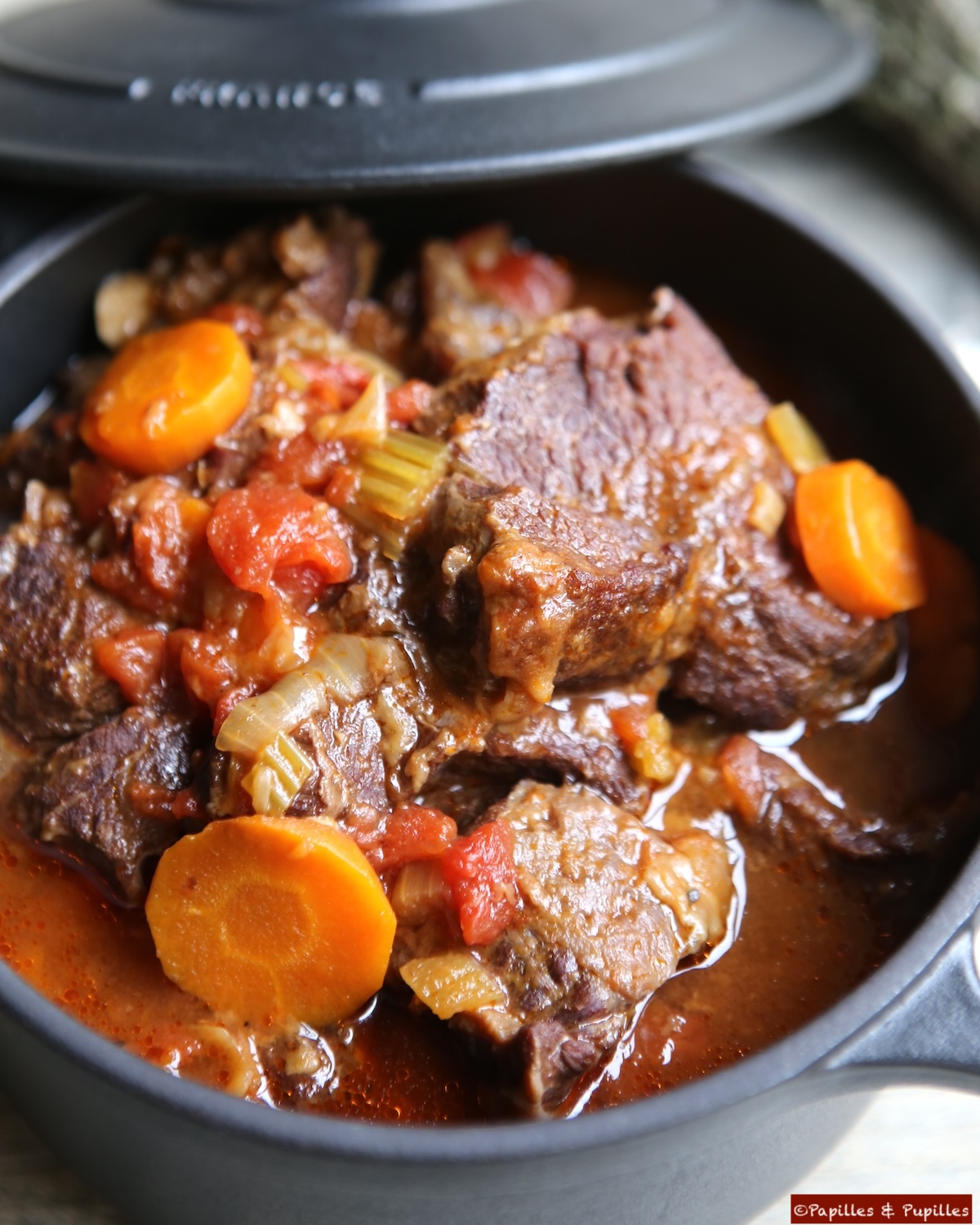 Joues de boeuf braisées au vin rouge