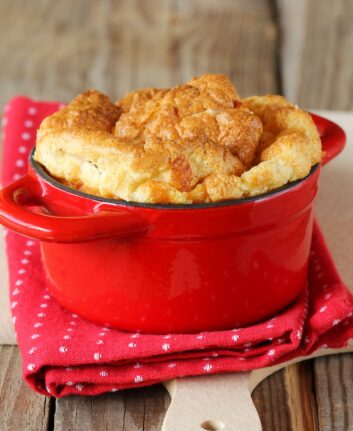 Soufflé au fromage (c) thefoodphotographe shutterstock