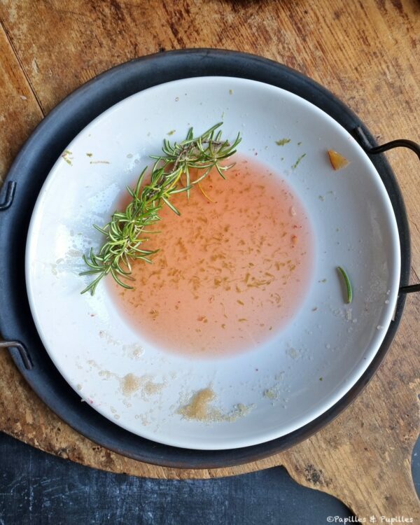 Sirop de pêches avant réduction