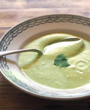 Soupe froide de courgettes et pois chiches