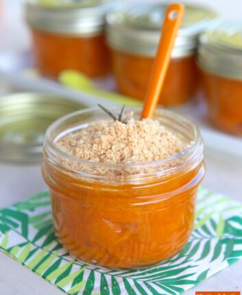 Crumble express d'abricots au romarin