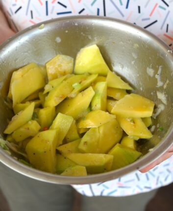 Salade de mangue verte épicée comme en Guyane (Kalawang)