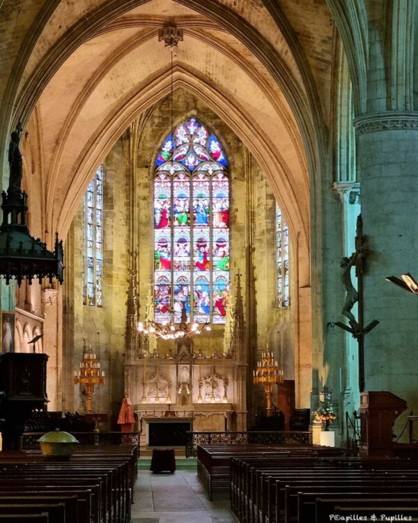 A l'intérieur de la Collégiale