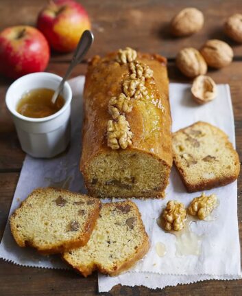 Cake aux noix sans gluten © Aurélie Jeannette