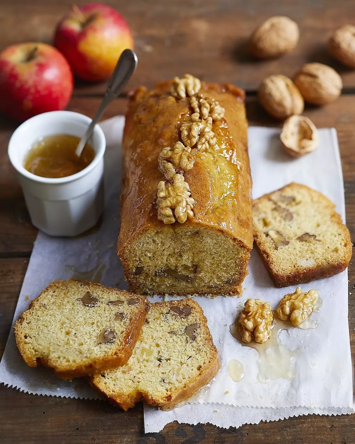 Cake aux noix sans gluten © Aurélie Jeannette