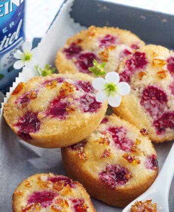 Financiers à la framboise et caramel salé ©Patricia Kettenhofen