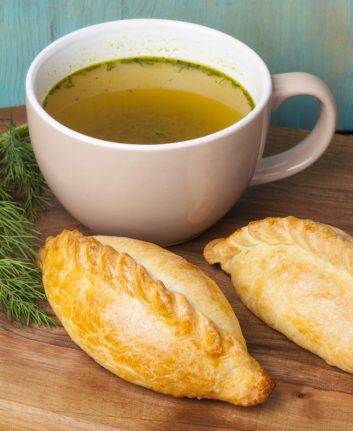 Kibinai lituaniens ©JurateBuiviene shutterstock