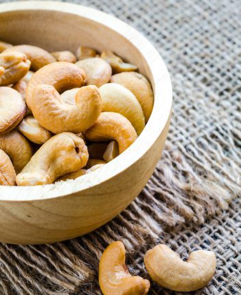 Noix de cajou ©Supit Choosavang. shutterstock