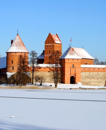 Trakai sous la neige ©Gintaras Vitulskis