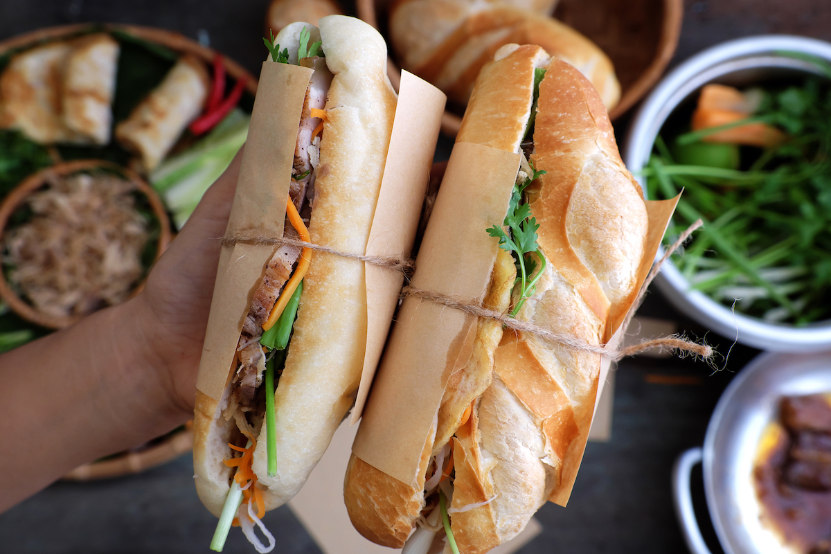 Banh mi ©xuanhuongho shutterstock