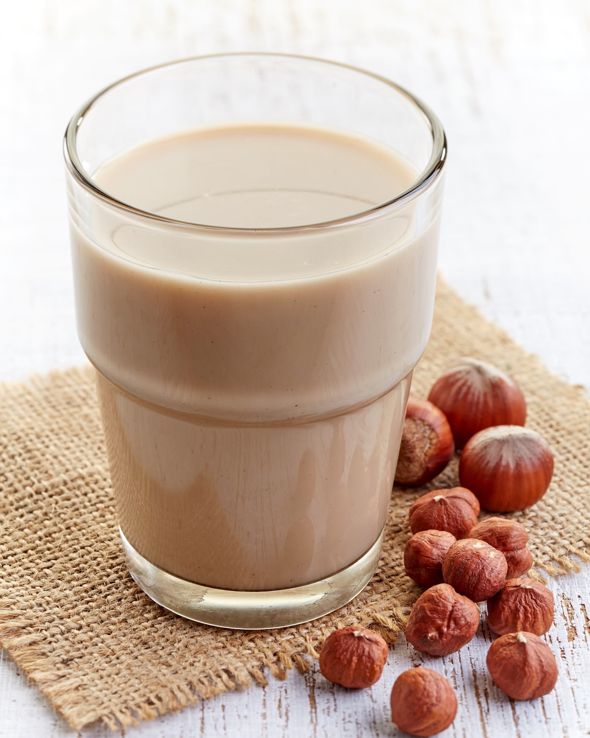 Lait de noisettes ©Shutterstock