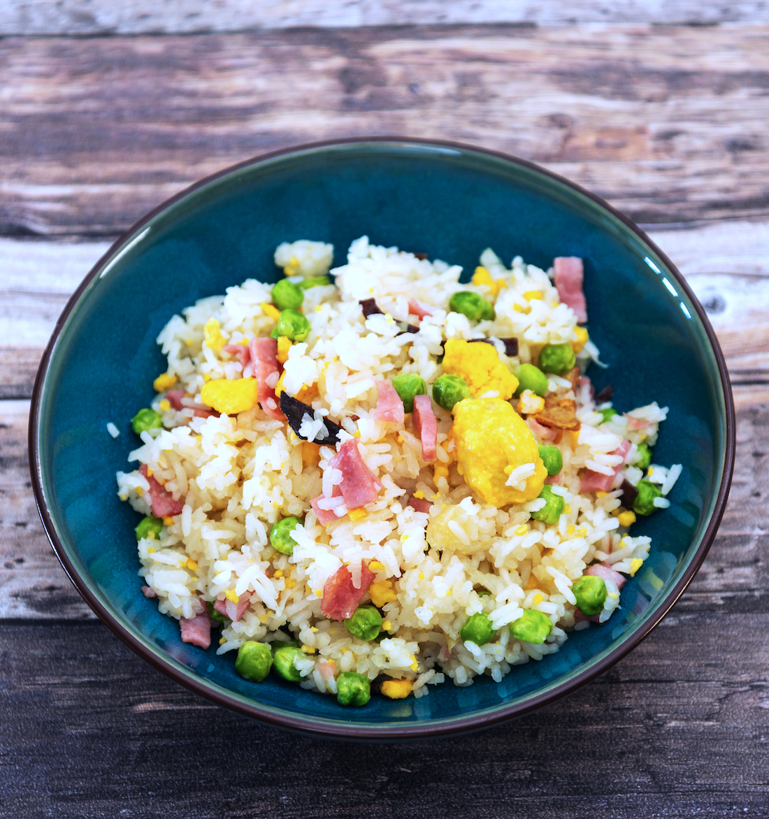 Riz cantonais ©ilolab shutterstock