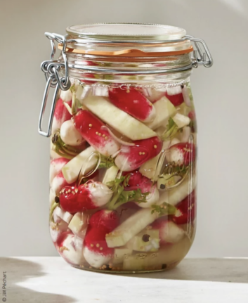 Radis et chou rave en pickles