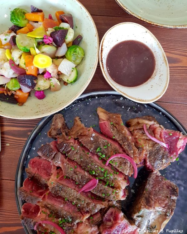 Côte de boeuf et petits légumes