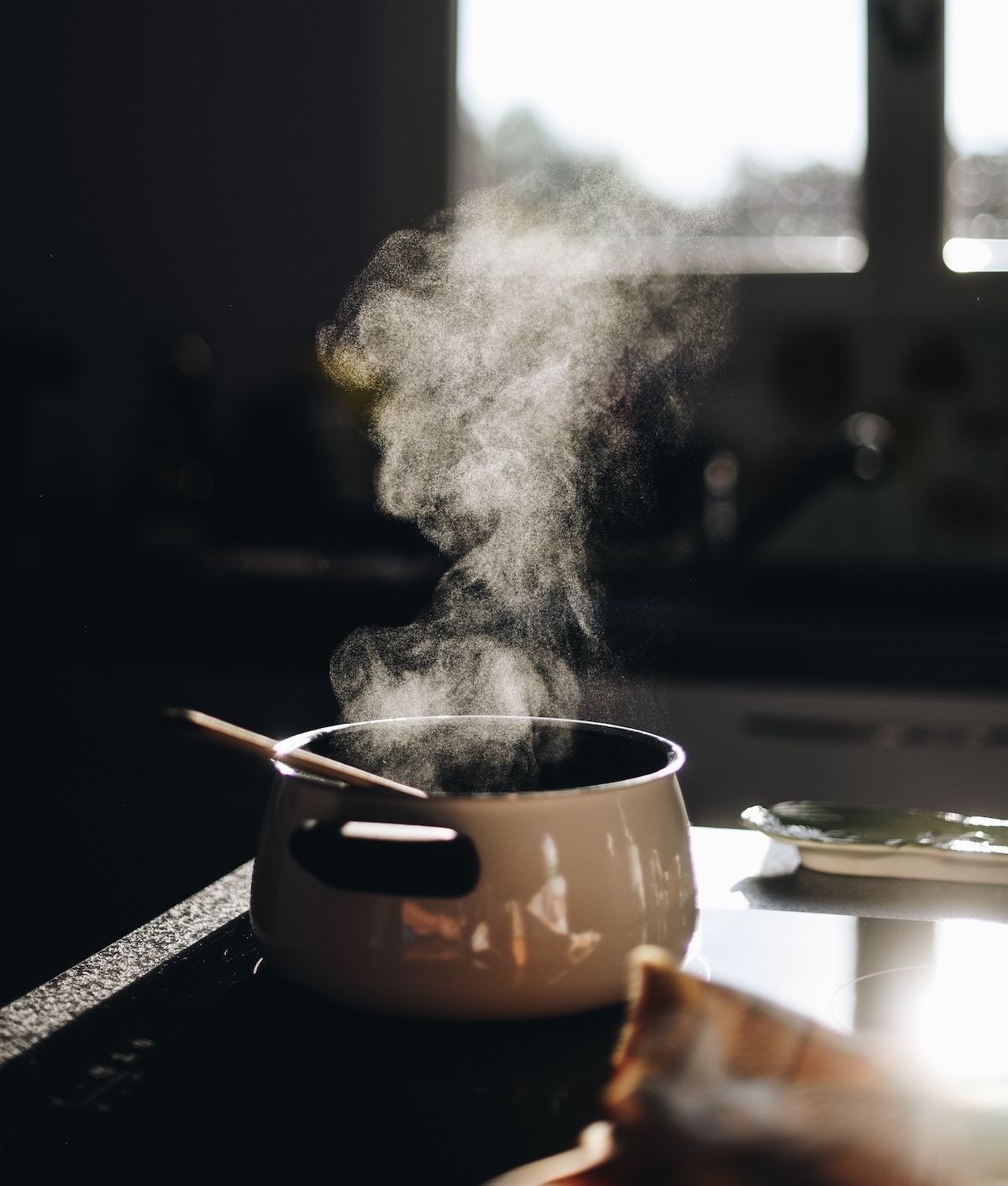 Préparation d'une gastrique © Gaelle Marcel on Unsplash