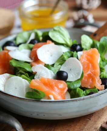 Salade hivernale au saumon fumé