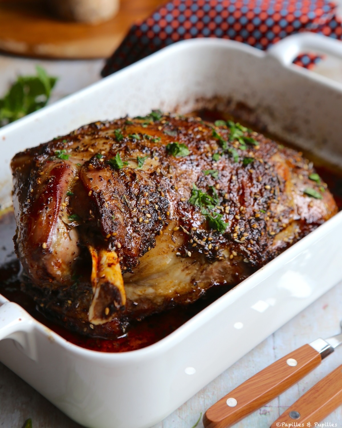 Epaule d'agneau laquée au miel et épices