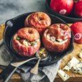 Pommes aux four farcies aux fruits secs et au Roquefort