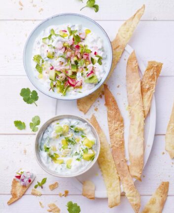 Raïta et crackers maison